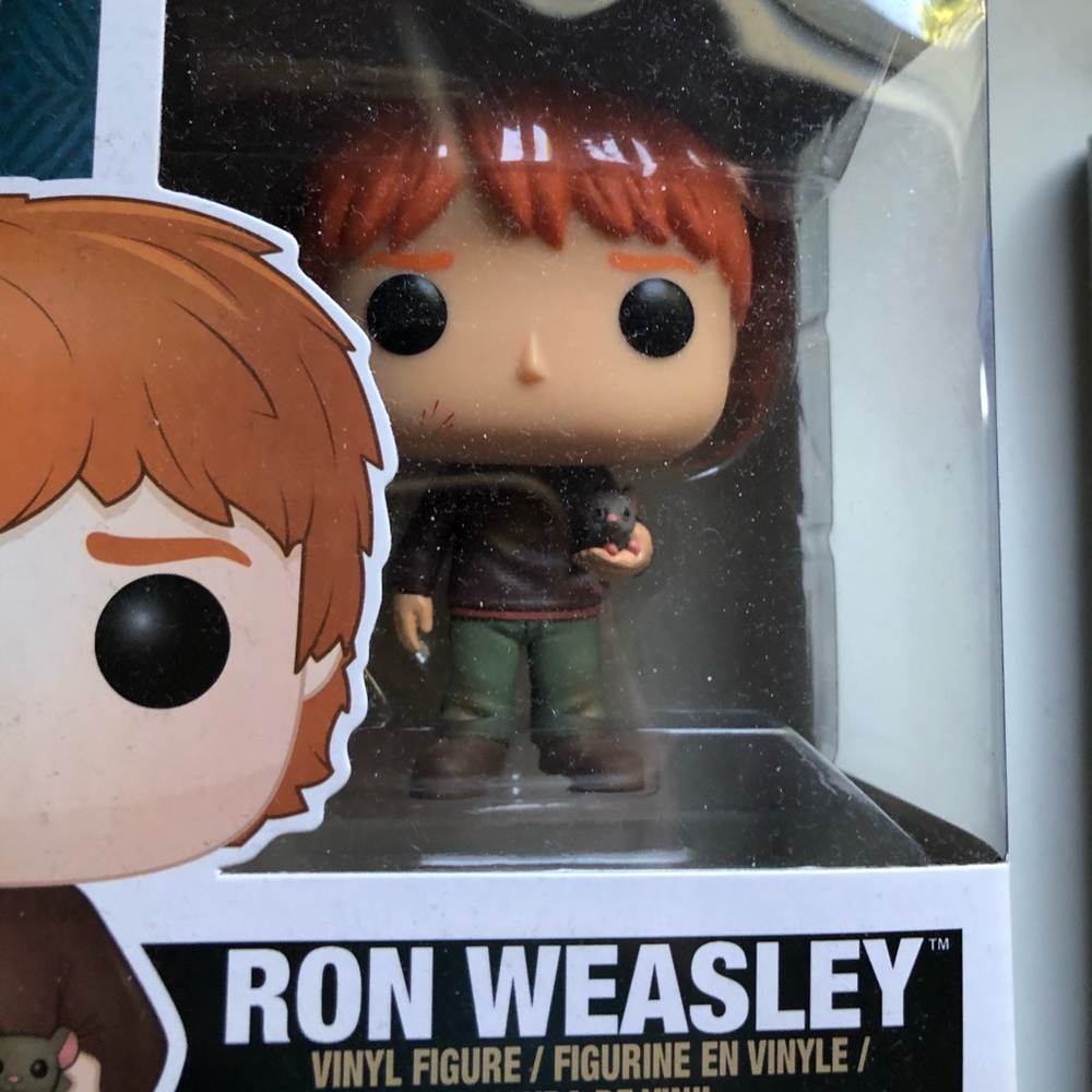 BNIB Harry Potter Funko Figure Ron with Scabbers